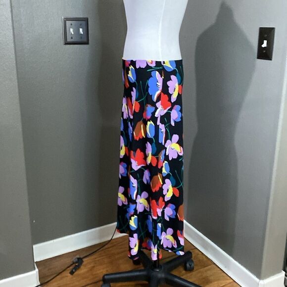 Halogen Floral MIDI Skirt - Picture 4 of 9